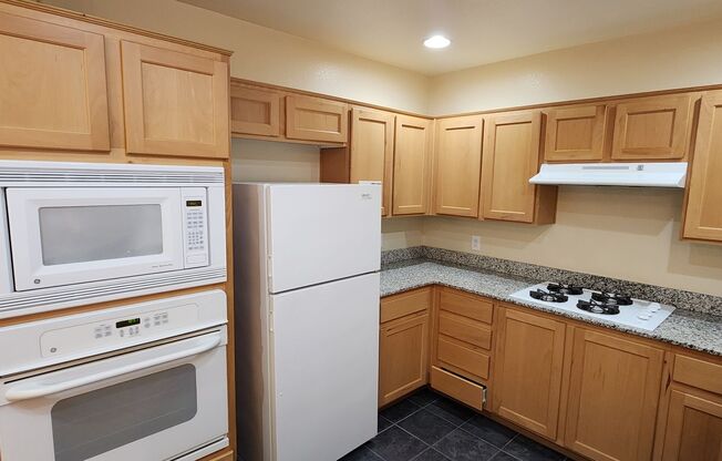 2 beds, 2 baths, $1,500