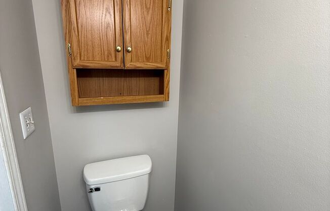 3 beds, 1.5 baths, $1,280, Unit LD4807