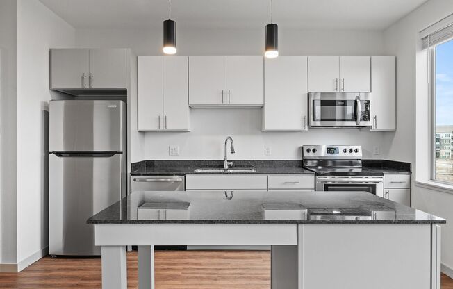 1 bed, 1 bath, 530 sqft, $1,395, Unit 322