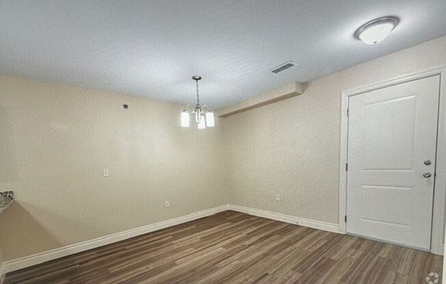 4 beds, 2 baths, 1,005 sqft, $1,450, Unit C304