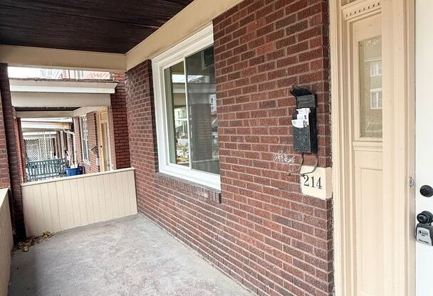 Newly Renovated 3 Bedroom in Arlington- New Kitchen and Bath with HUGE Backyard!!