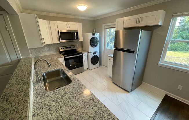 Renovated 1 and 2 Bedroom Virginia Highlands Apartments