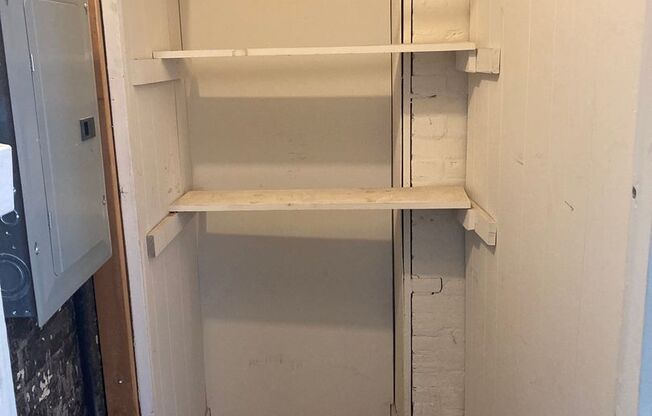 3 beds, 1 bath, 1,225 sqft, $2,199, Unit 1301-43