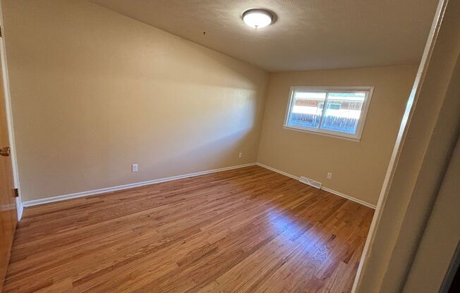 2 beds, 1 bath, $1,775