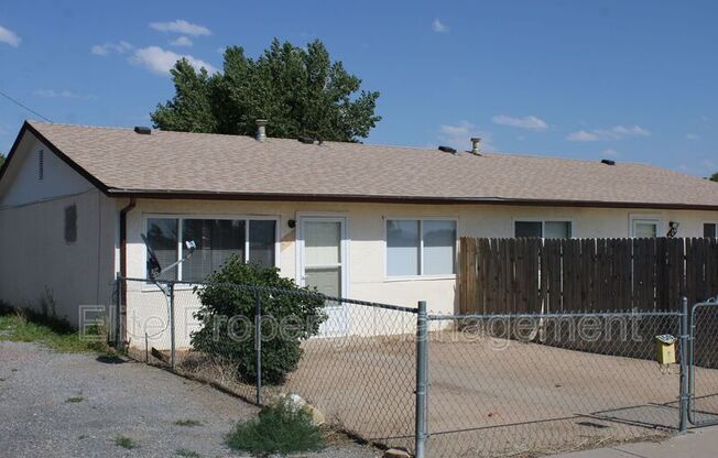 1502 N LACROSSE AVE