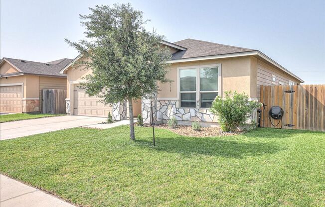 7618 Quartz - 3/bedroom 2/bathroom - $2,395/month