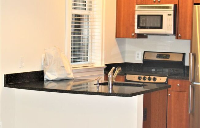 1 bed, 1 bath, 500 sqft, $2,195, Unit 105