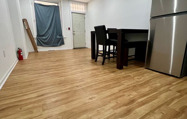 Newly Renovated 2-Bedroom Apartment in Hunting Park! PHA ACCEPTED!