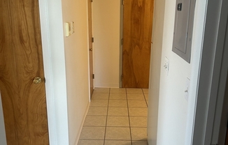 2 beds, 1 bath, 800 sqft, $2,200, Unit 35