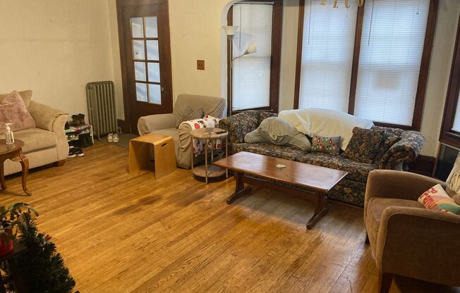 2935-37 N. Downer Ave.