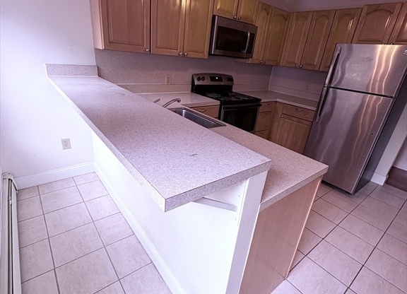3 beds, 2 baths, 1,110 sqft, $5,100, Unit 30