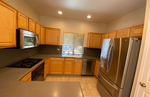 109 ESTRADA DR