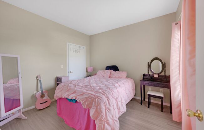 2 beds, 2 baths, $1,700, Unit # 1711