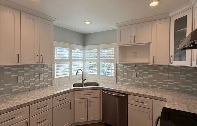 Alameda's most sought after gated communities - Brittany Land in Harbor Bay
