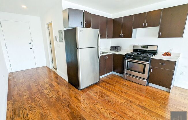 1143 DEKALB AVE