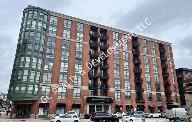 1 S HIGHLAND AVE