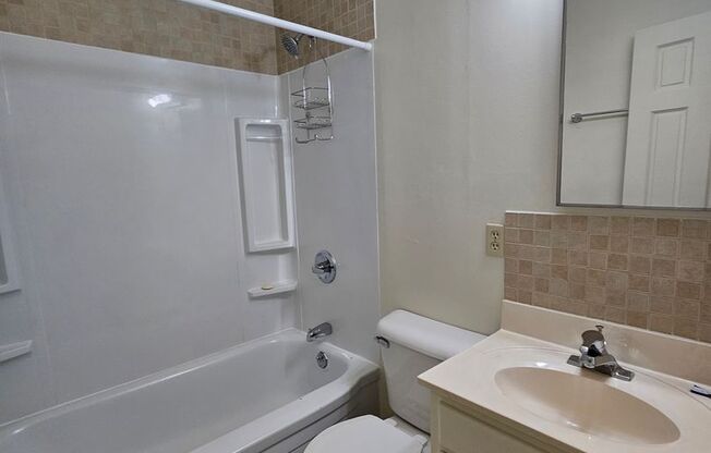 2 beds, 1 bath, $1,200