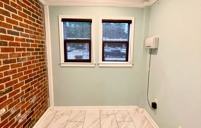 OFFICE SPACE in Forest Acres