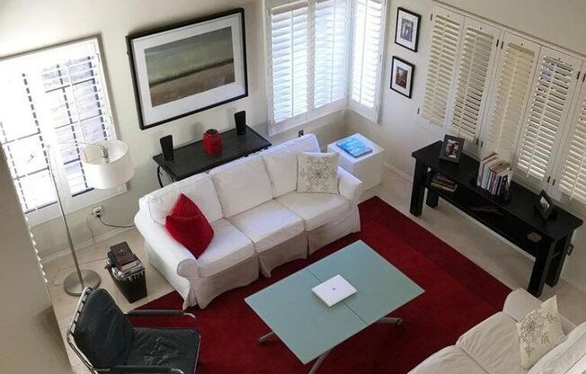 Must see this beautiful 3 bedroom + 3 bathroom home located in desirable Oak Park!