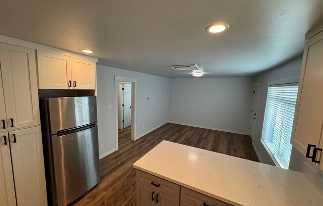 2 beds, 1 bath, $2,050, Unit # 162 1