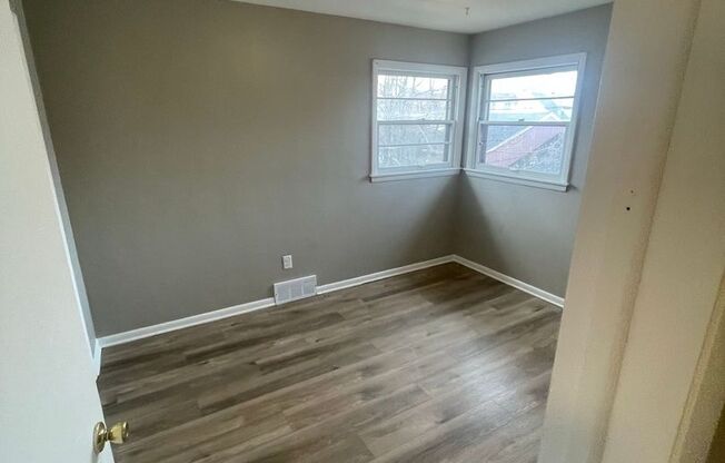 4047 N 84th Street (Duplex)