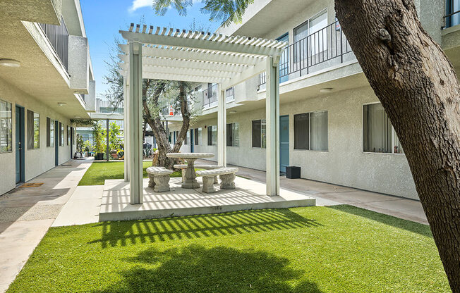 Seating area in the courtyard at Sherman Oaks Gardens.