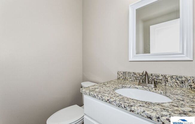Newer 4 bedroom, 2.5 bath duplex NE Wichita