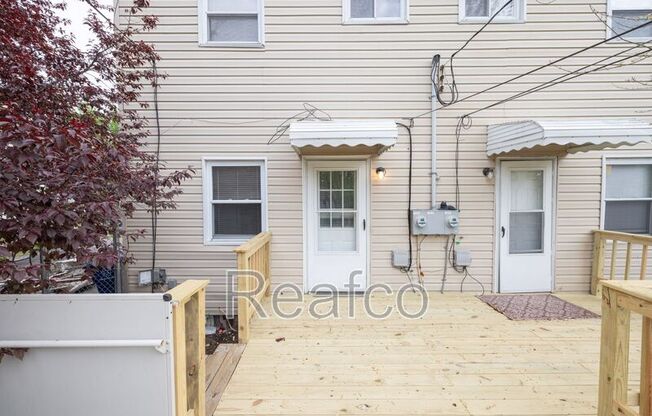 2818 VANDERBERG AVE