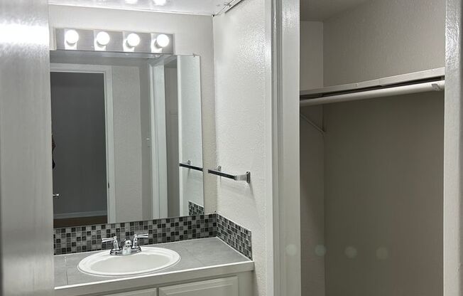 Studio, 1 bath, 400 sqft, $1,014, Unit ABB-2-107