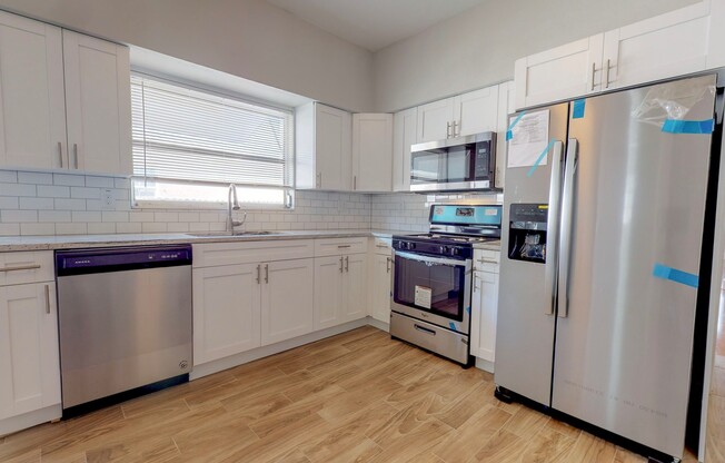 Adorable 3 bedroom / 2 bathroom Home for Rent!!