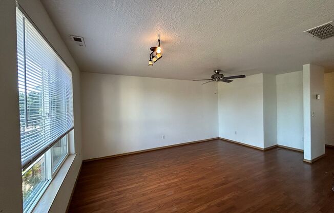 2 beds, 1 bath, $1,350