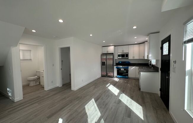 Stunning 3+2 ADU on a picturesque street in the sought-after Reseda neighborhood