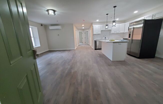 2 beds, 1 bath, 1,088 sqft, $1,200, Unit Apt 121