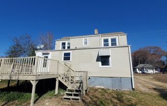 4 beds, 2 baths, $1,395