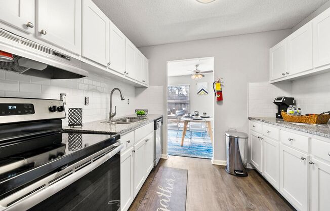 2 beds, 1 bath, 988 sqft, $1,199, Unit 545-201