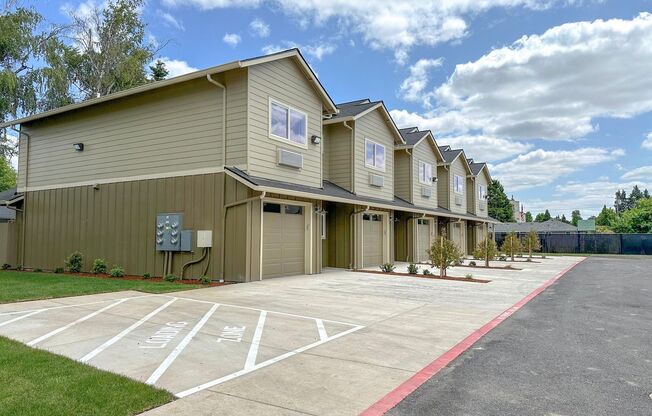 3 beds, 2.5 baths, 1,026 sqft, $2,310, Unit 4616