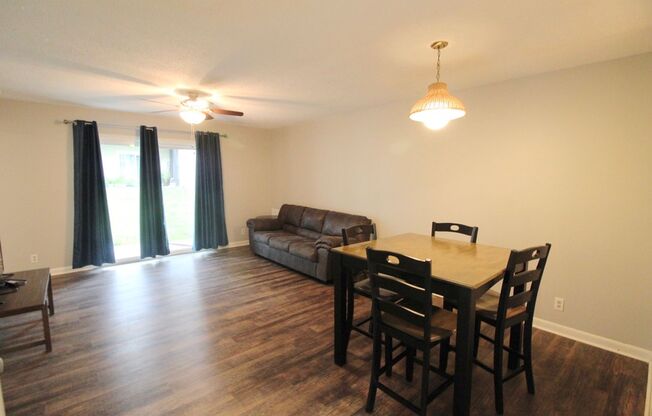 2 beds, 2 baths, $750