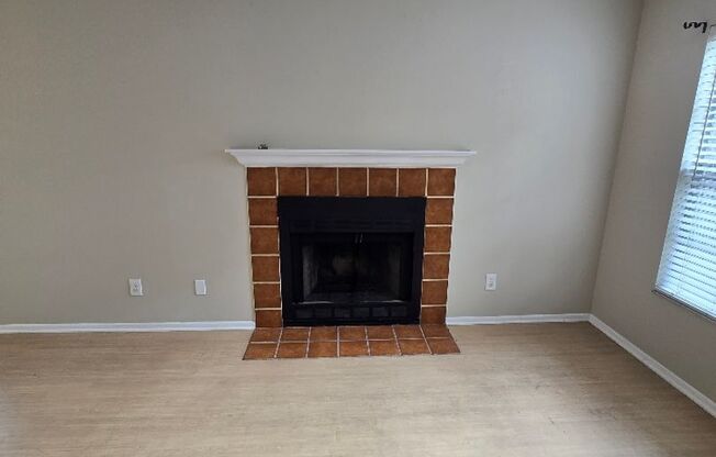 2 beds, 2 baths, $1,650, Unit APT #203