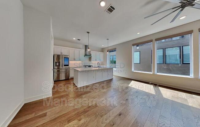 129 E OSCAR DR