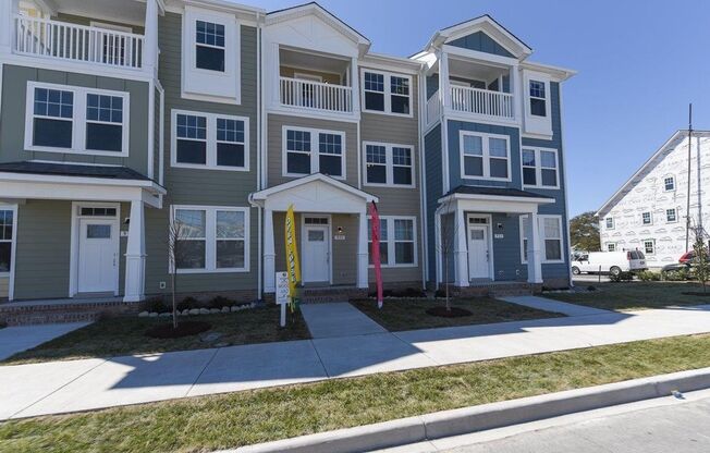 Gorgeous Townhouse with Ocean Views!