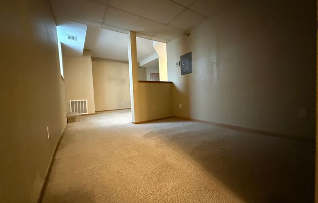 760 Mount Curve Blvd