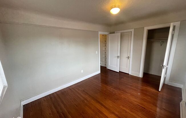 1 bed, 1 bath, $750, Unit 206