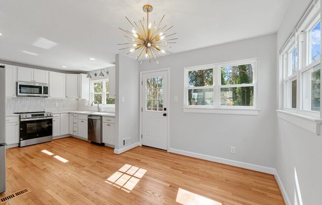Renovated 3 bedroom home in Annapolis! Beautiful!