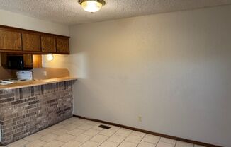 3 beds, 2 baths, $1,050