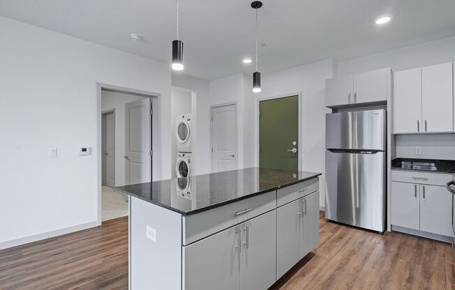1 bed, 1 bath, 857 sqft, $1,625, Unit 318