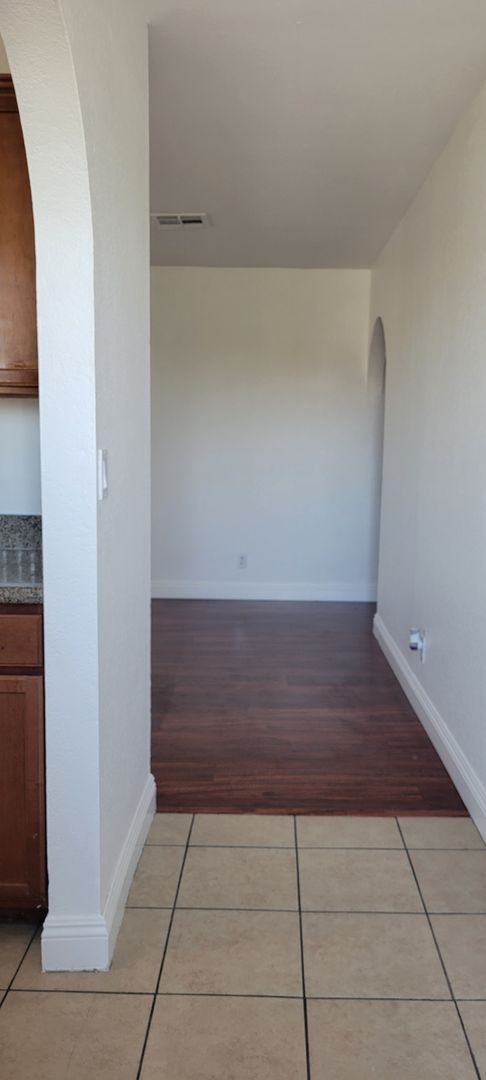 2 beds, 2 baths, $1,350, Unit # 203