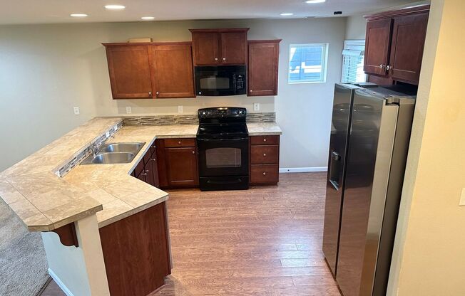 Beautiful 3 Bedroom Home in Parkside Estates!