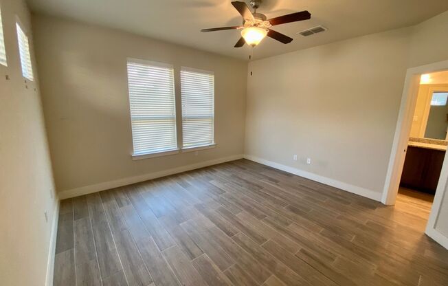 3 beds, 2.5 baths, $1,750, Unit # 24A