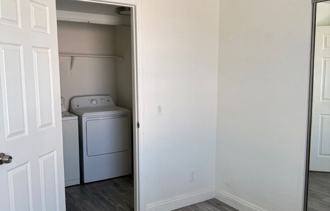 2 beds, 2 baths, $1,250, Unit # 203