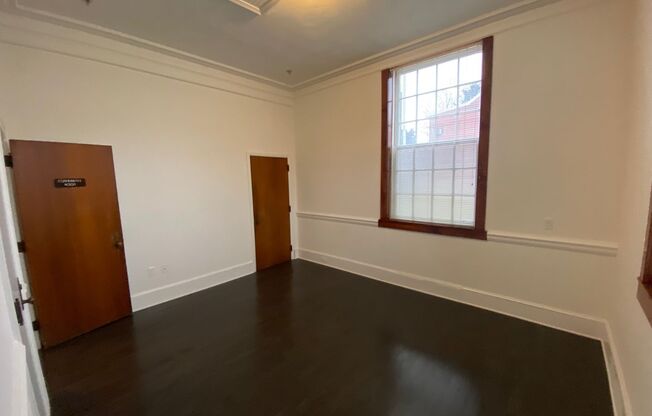 2 beds, 1 bath, 759 sqft, $1,325, Unit Unit 100A